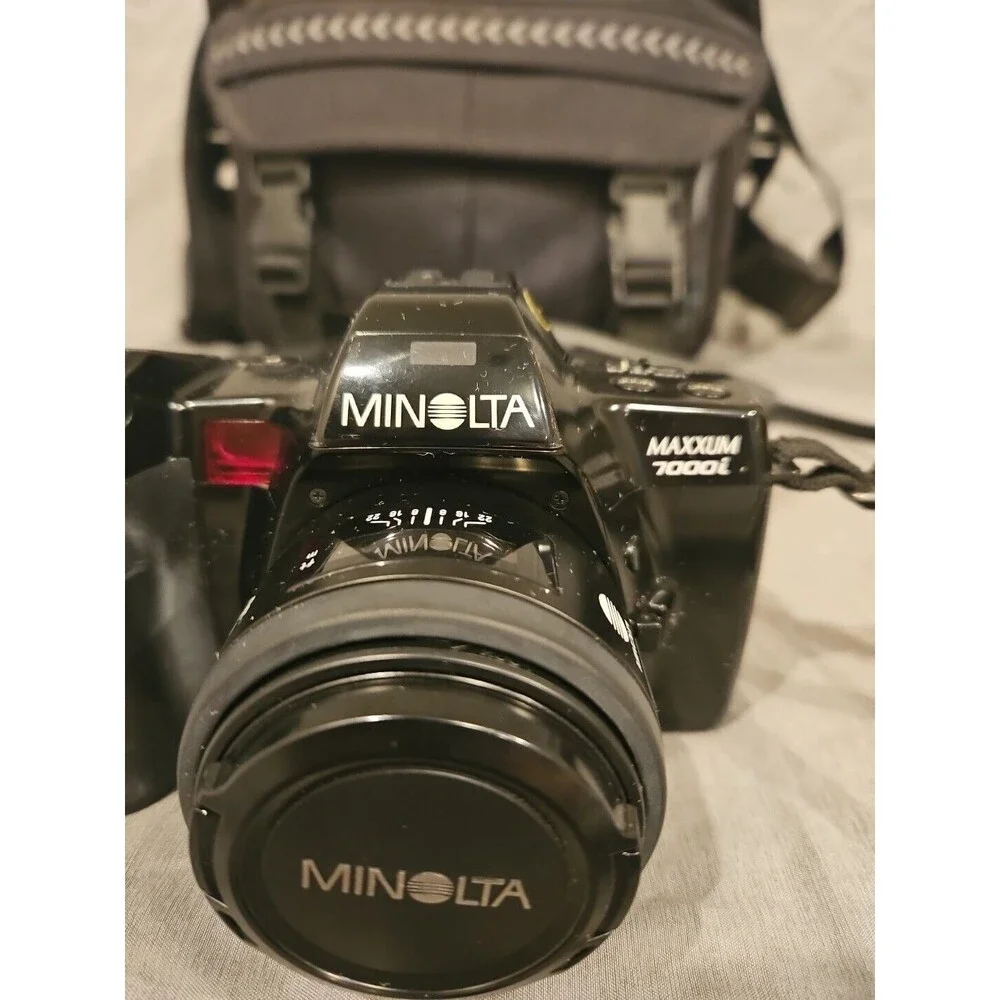 Vintage Minolta Maxxum 7000i Camera w/ Flash - Zoom Lens - Case - Accessories